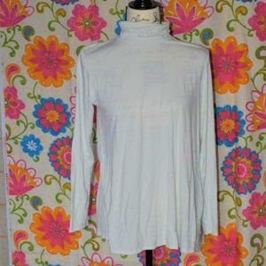 Marla Wynn White Turtleneck Long-Sleeve Tee M Loose Fit Top Blouse